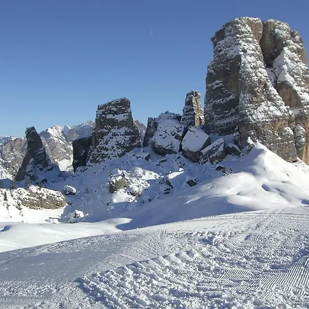 Apartamento Villa Cristallino - Gruppo Stay Cortina dʼAmpezzo